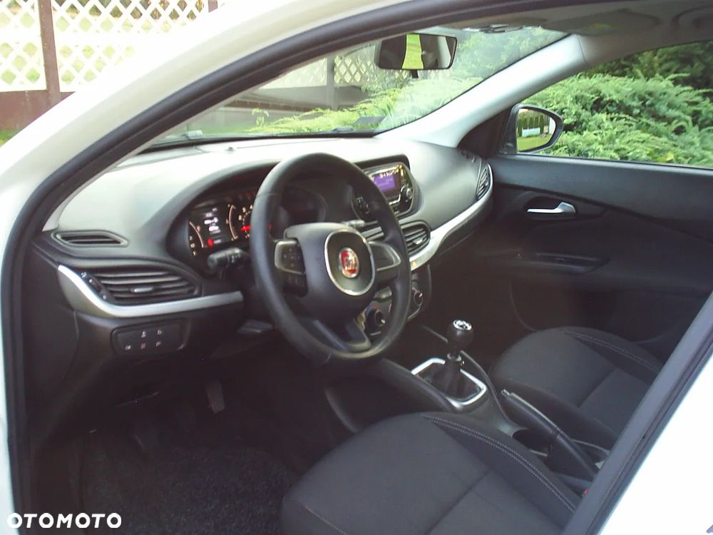Fiat Tipo 1.4 T-Jet 16v Easy - 13