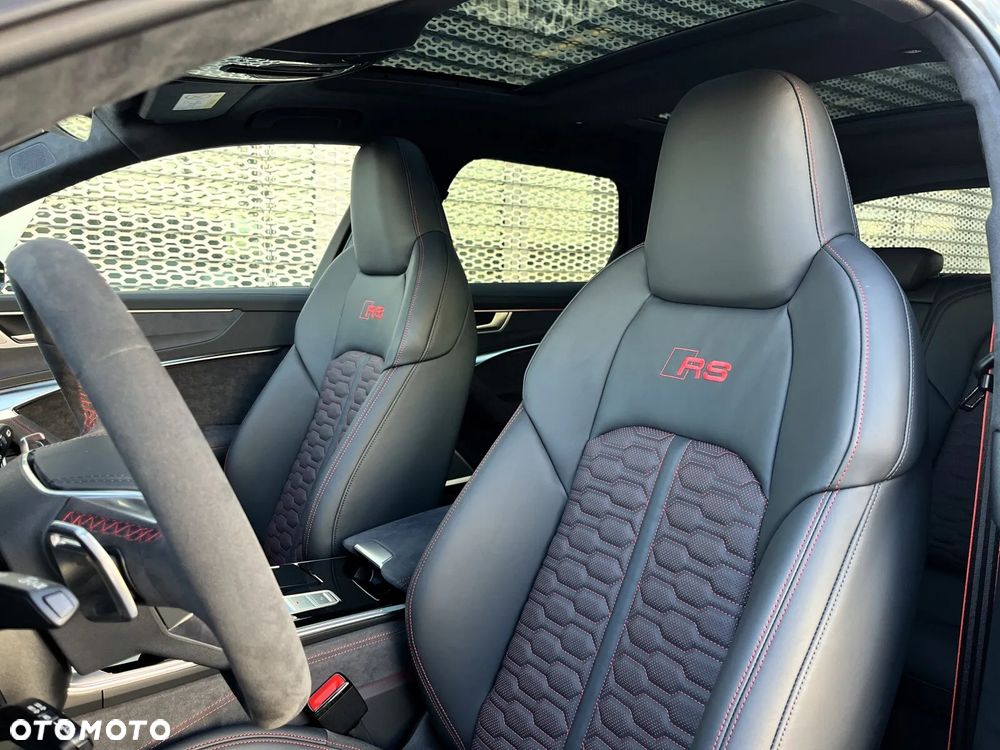 Audi RS6 Avant - 8