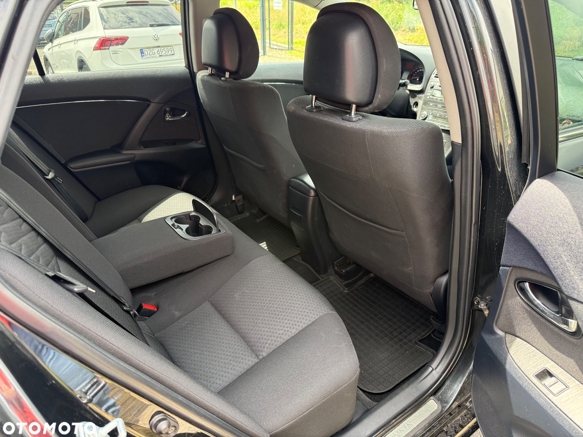 Toyota Avensis 2.2 D-4D Executive - 23