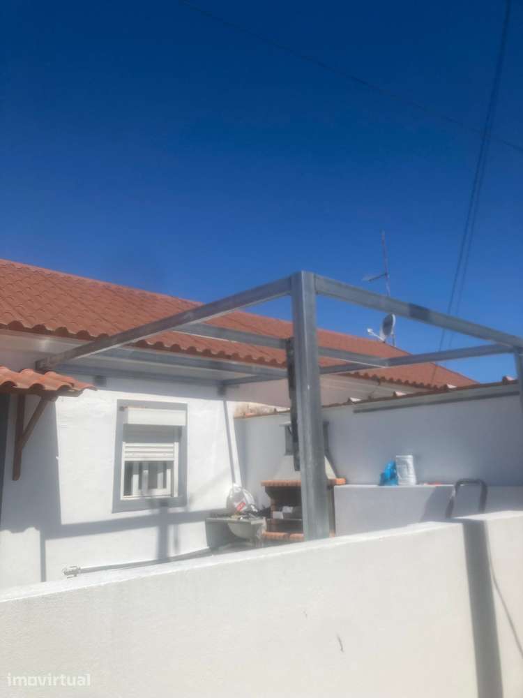 Moradia T1 para Arrendamento - Remodelada e Mobilada - Grande imagem: 2/10