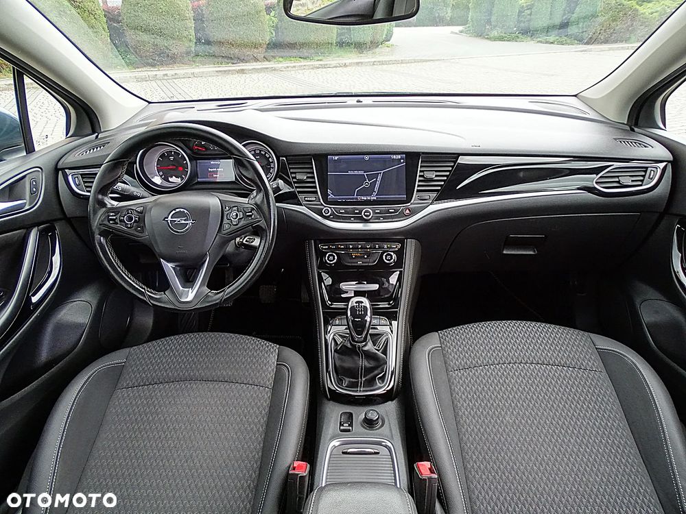 Opel Astra 1.4 Turbo Innovation - 26