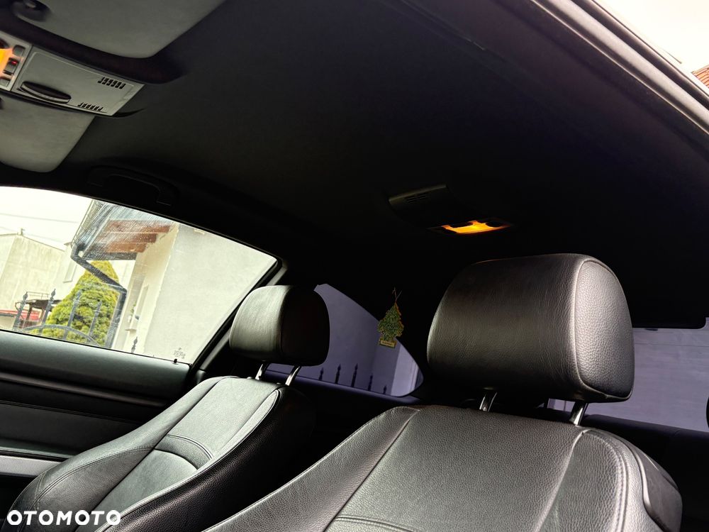 BMW Seria 3 320d - 8