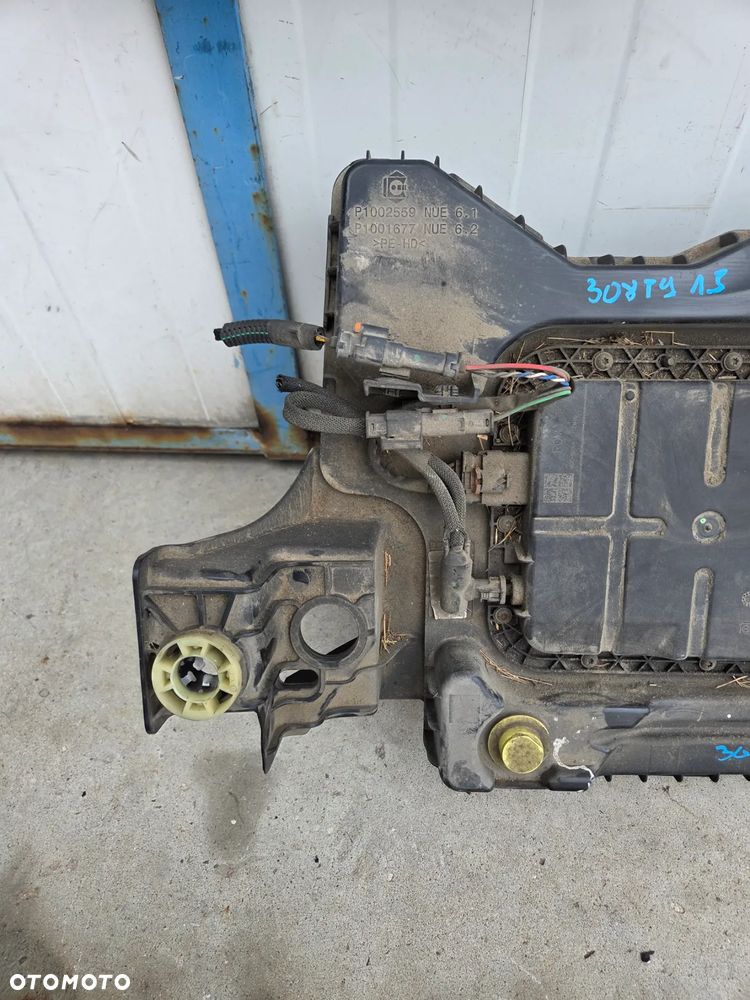 Zbiornik ADBLUE Peugeot 308 T9 HB 1.5 BLUEHDI - 2