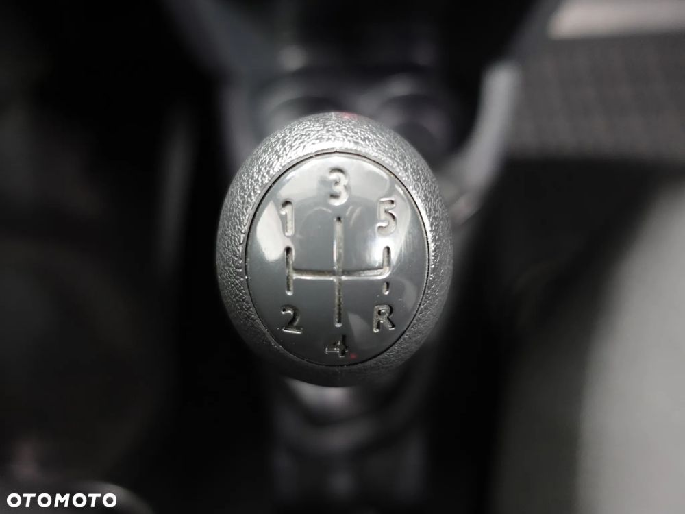 Dacia Sandero 1.2 16V 75 Essentiel - 34