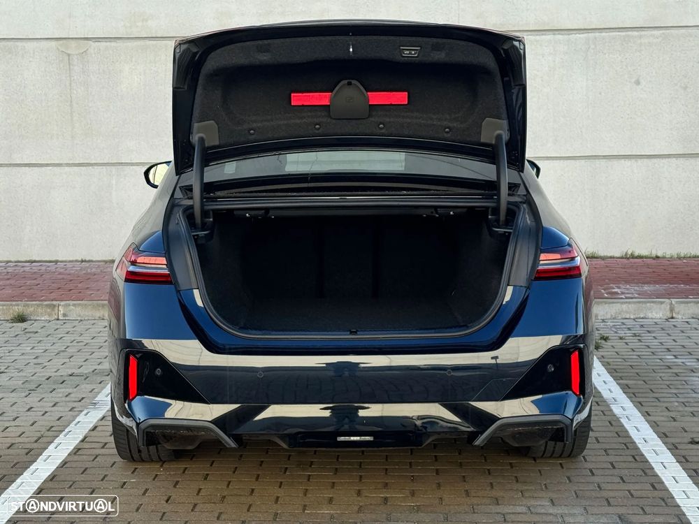 BMW i5 eDrive40 Pack Desportivo M - 16