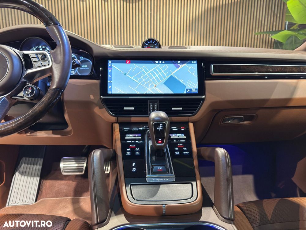 Porsche Cayenne S - 16