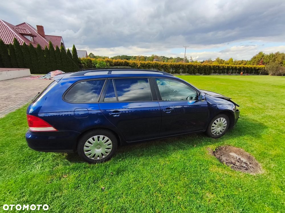 Volkswagen Golf - 22