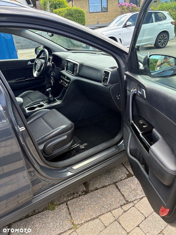 Kia Sportage 1.6 T-GDI 2WD VISION - 24