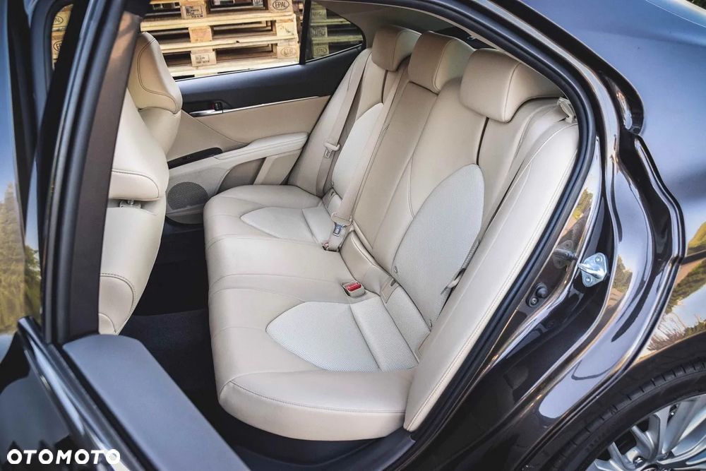 Toyota Camry 2.5 Hybrid Executive CVT - 31
