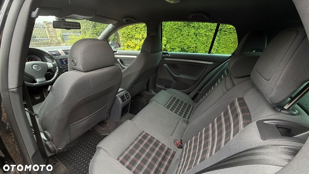 Volkswagen Golf 2.0 GTI - 7
