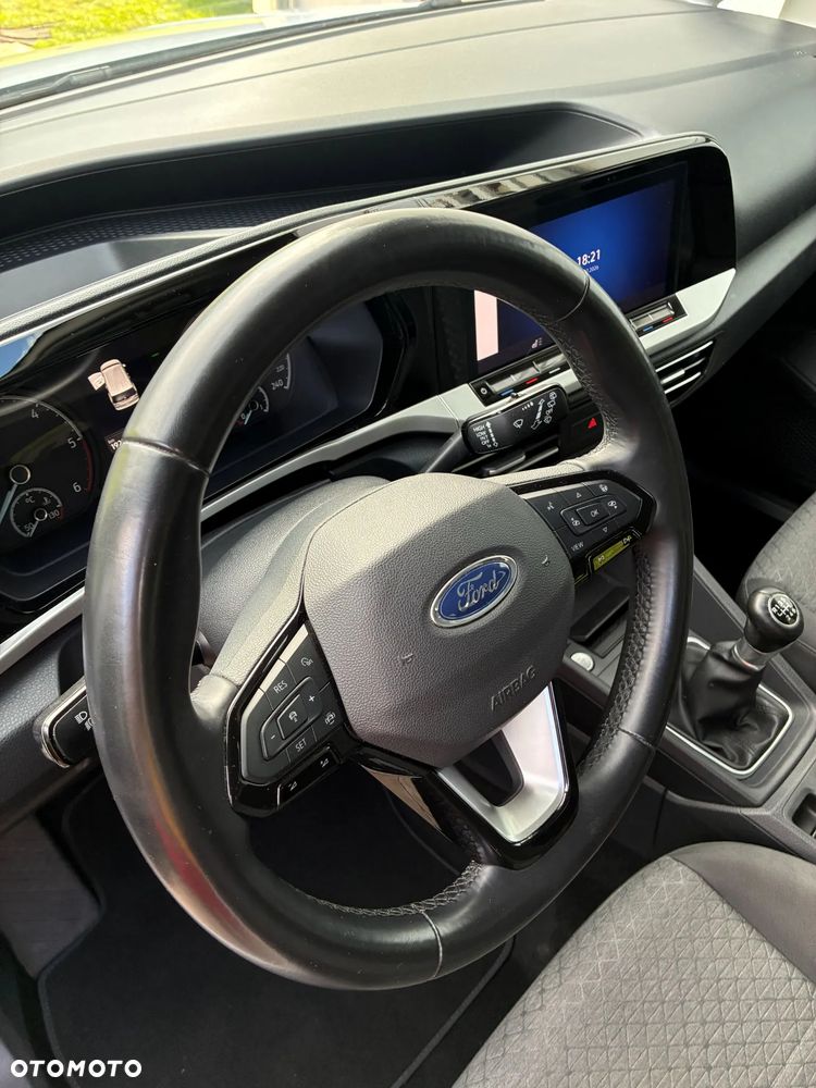 Ford Tourneo Connect 2.0 EcoBlue Titanium - 28