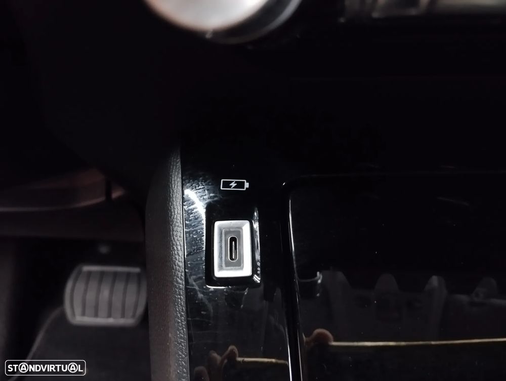 Peugeot 208 1.2 PureTech Allure Pack EAT8 - 36