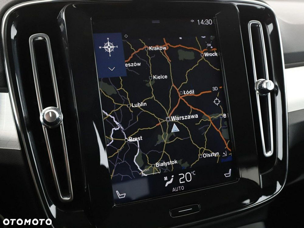 Volvo XC 40 T3 Momentum Pro - 25