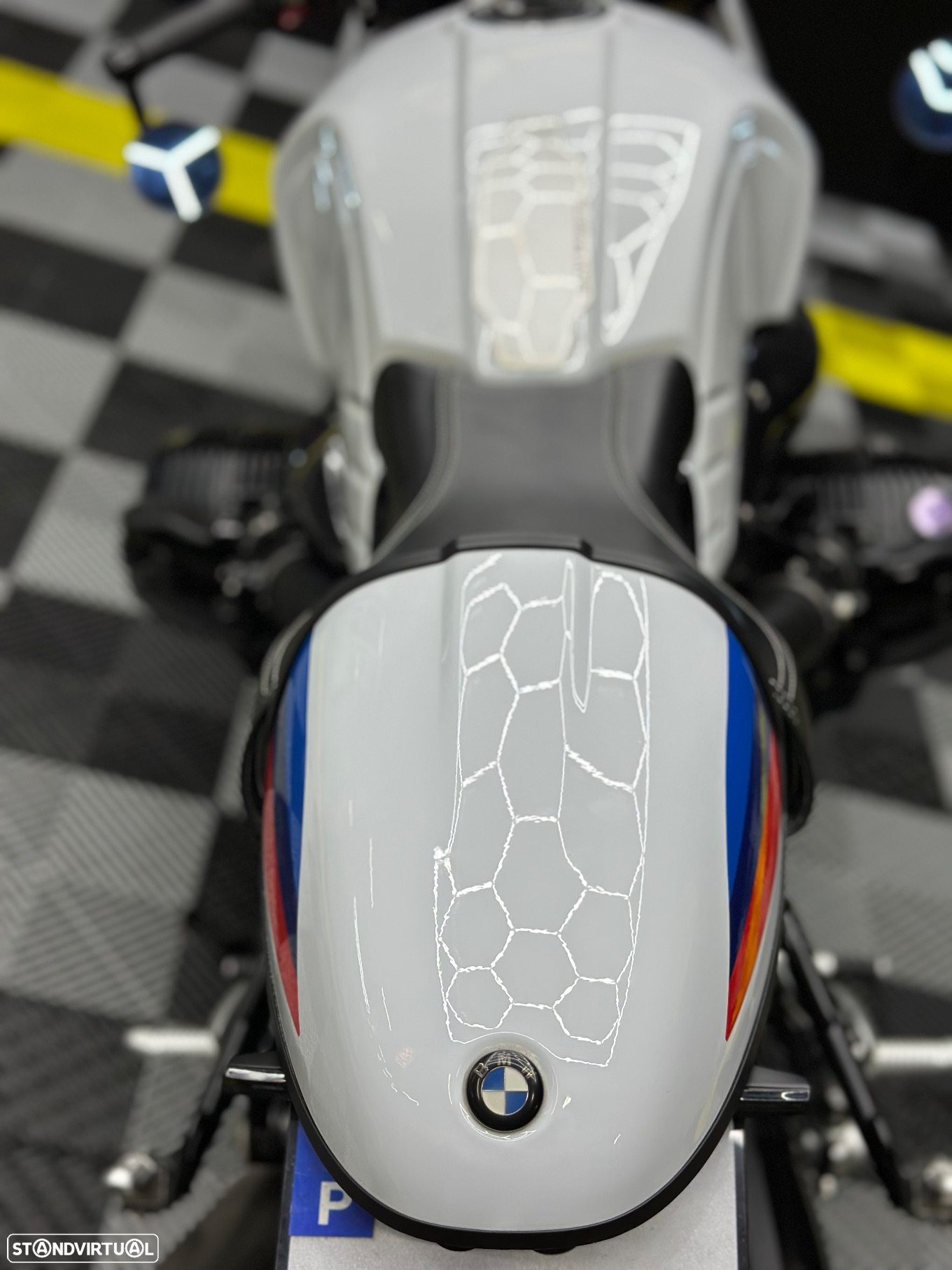 BMW R nineT - 7