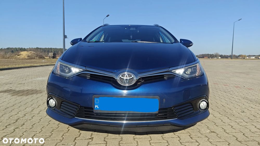 Toyota Auris 1.4 D-4D Premium Comfort - 1