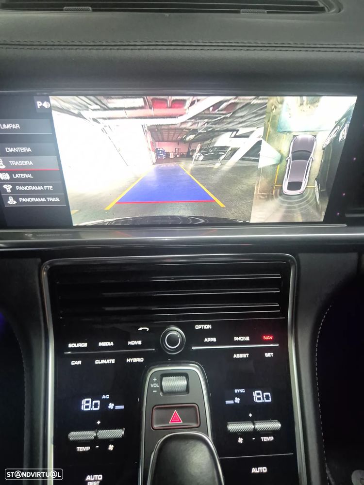Porsche Panamera 4 E-Hybrid 10 Years Edition - 26