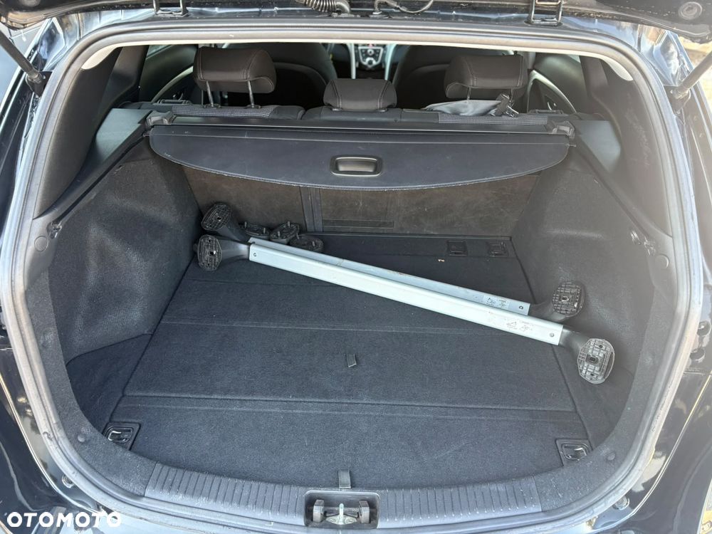 Hyundai i30 1.6 Trend - 14