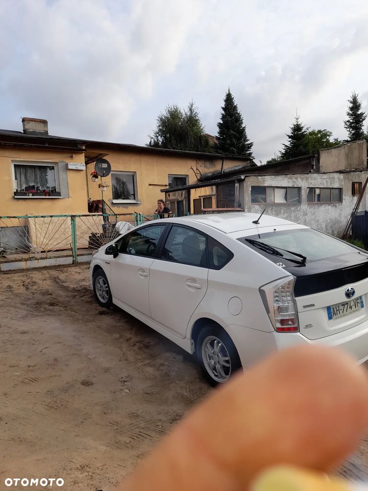 Toyota Prius - 12