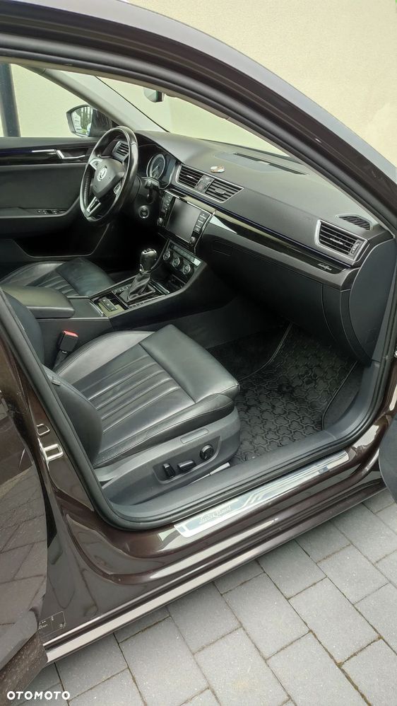 Skoda Superb 2.0 TDI L&K DSG - 8