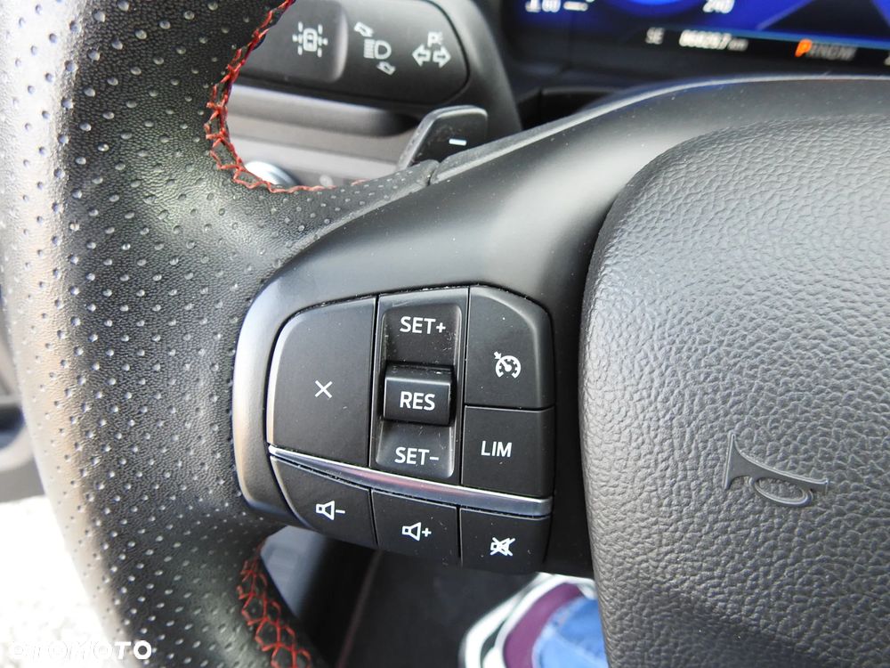 Ford Kuga 1.5 EcoBlue ST-LINE - 22