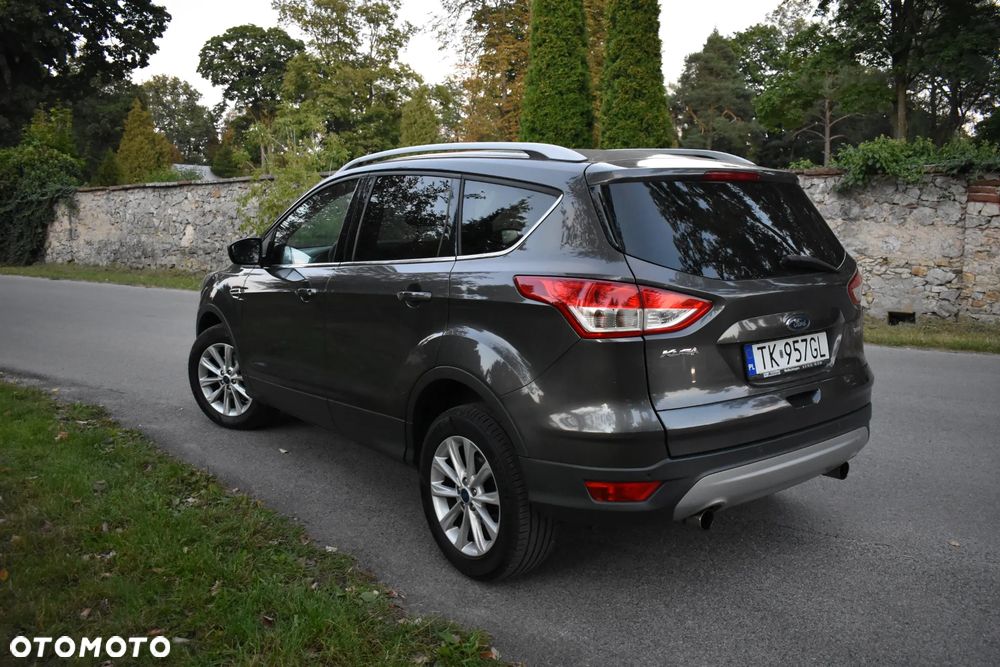 Ford Kuga 1.5 EcoBoost 2x4 Titanium - 3