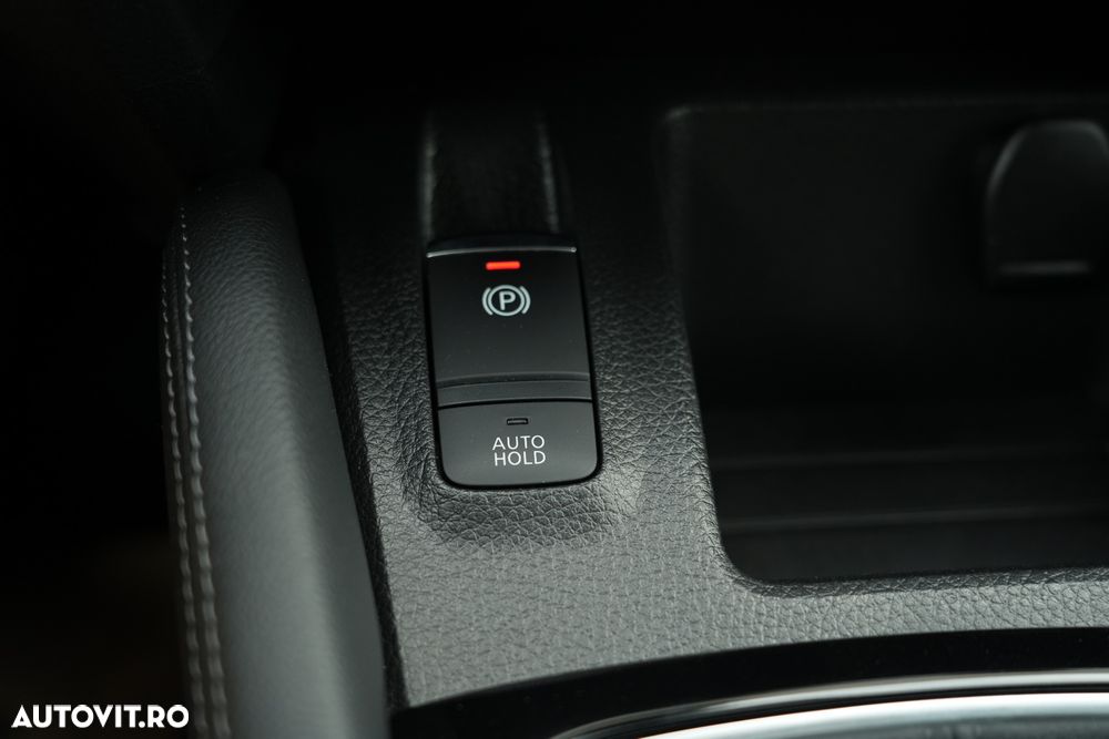 Nissan Qashqai 1.3 DIG-T DCT AKARI - 9