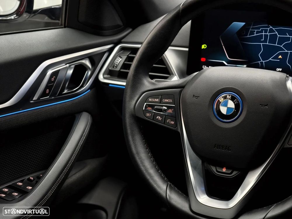BMW i4 eDrive40 - 41