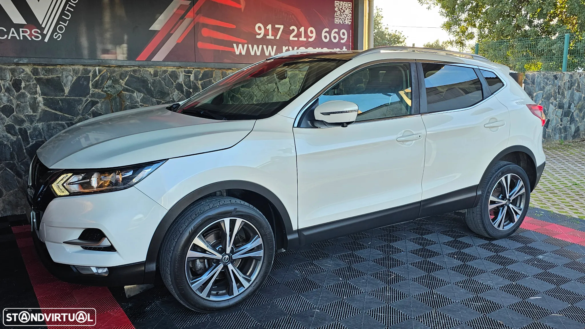 Nissan Qashqai 1.5 dCi N-Connecta J18+Led - 34