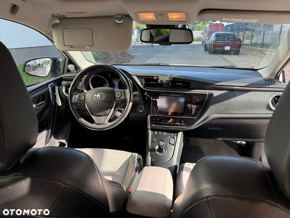 Toyota Auris - 12