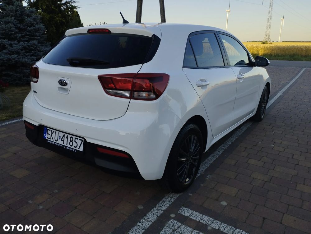 Kia Rio 1.4 Edition 7 - 8