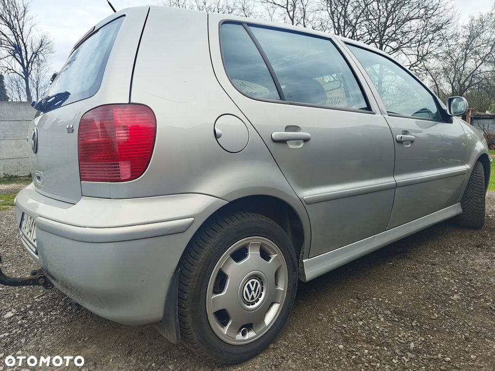 Volkswagen Polo 1.4 16V Comfortline - 13