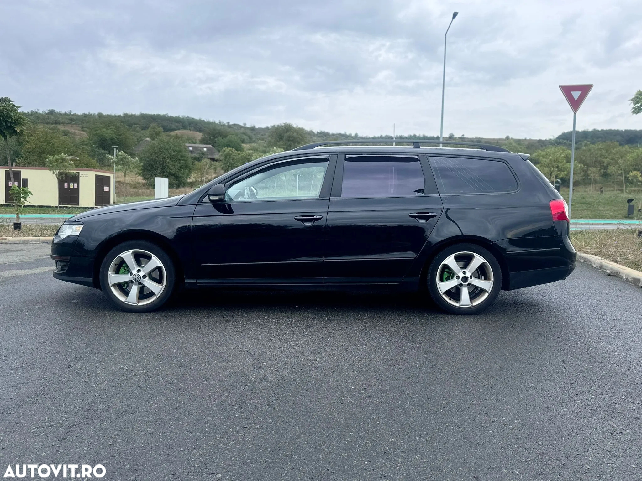 Volkswagen Passat - 2