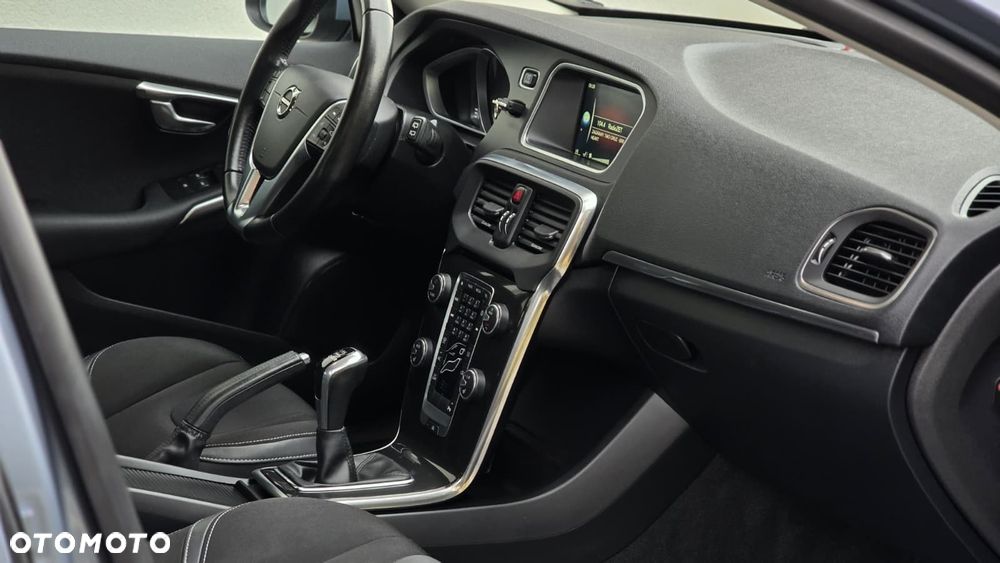 Volvo V40 D4 Momentum - 12
