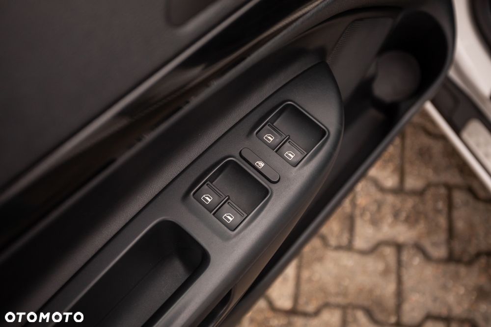 Skoda Octavia 2.0 TDI CR DPF RS - 22