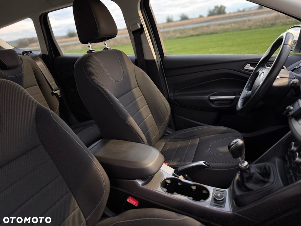 Ford Kuga 2.0 TDCi 2x4 Trend - 29