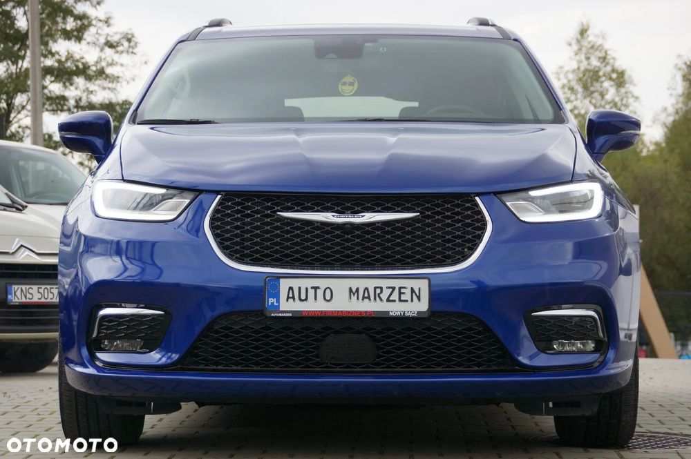 Chrysler Pacifica - 2