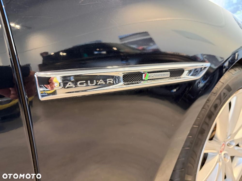 Jaguar XJ 3.0 V6 Kompressor AWD R-Sport - 35