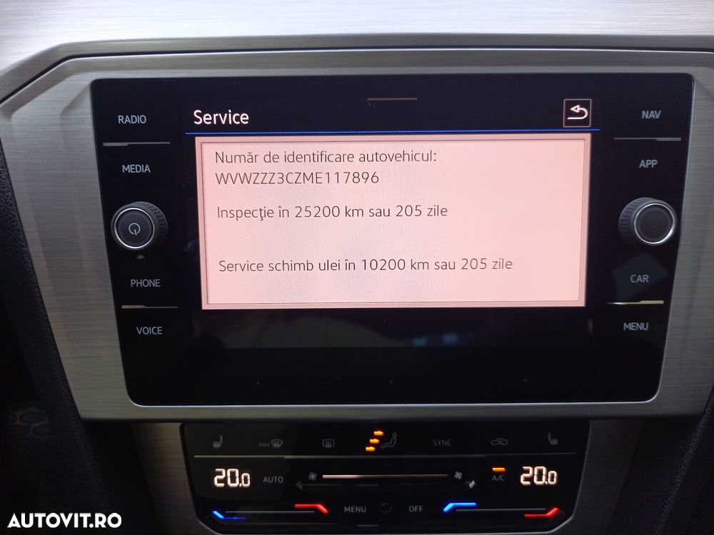 Volkswagen Passat - 13