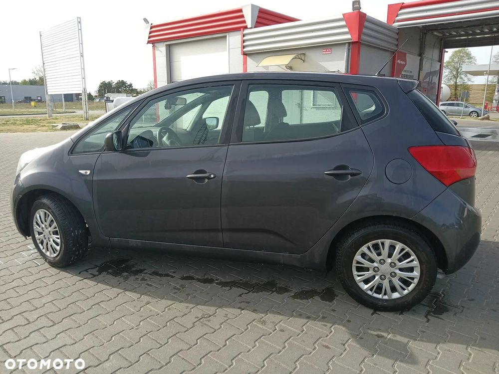 Kia Venga - 9