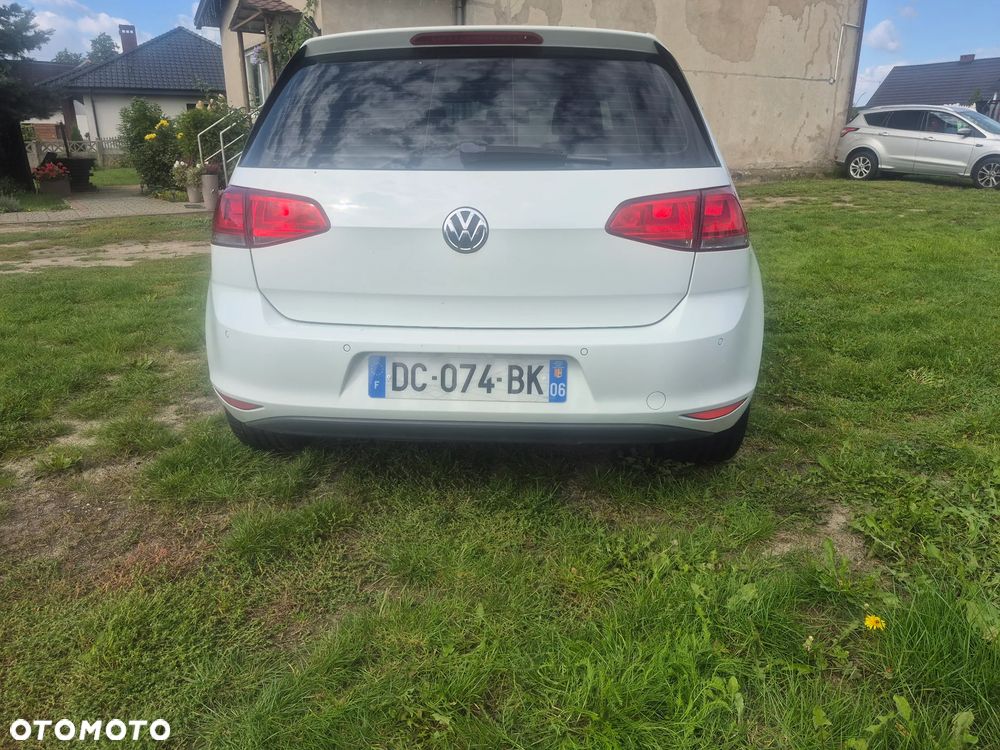 Volkswagen Golf - 6