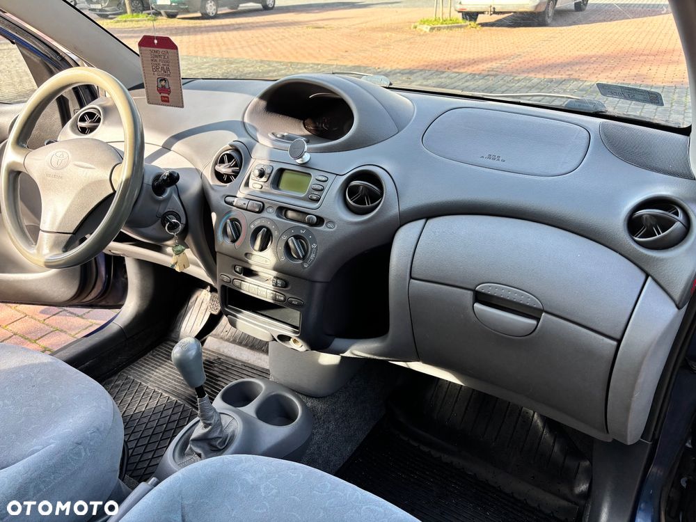Toyota Yaris 1.0 VVT-i Sol - 9