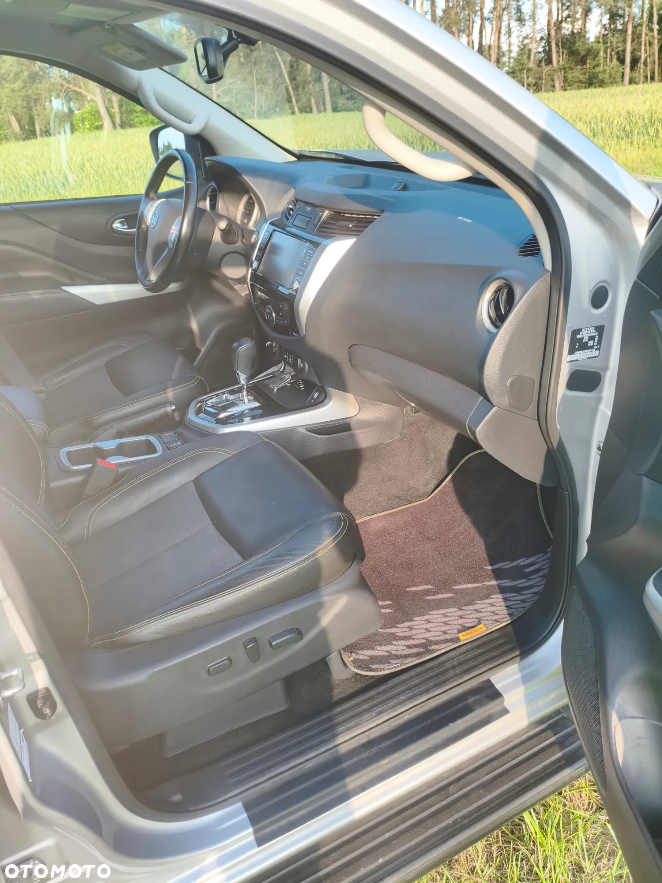 Nissan Navara DC 4x4 Autm N-Guard - 6