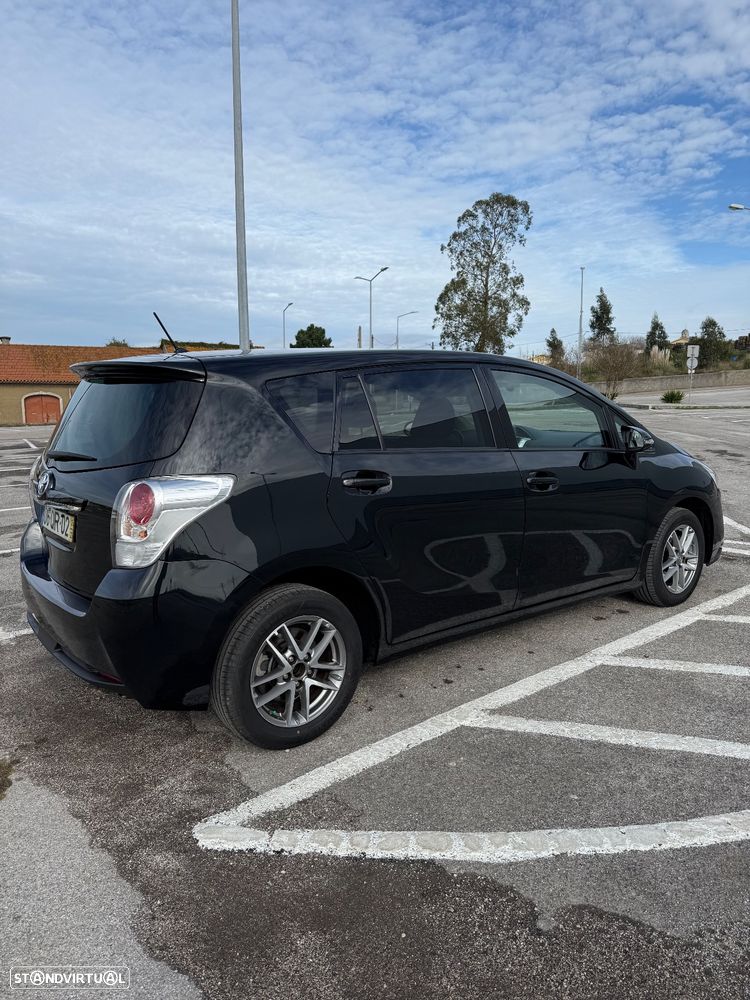 Toyota Verso 1.6 D-4D Comfort - 4