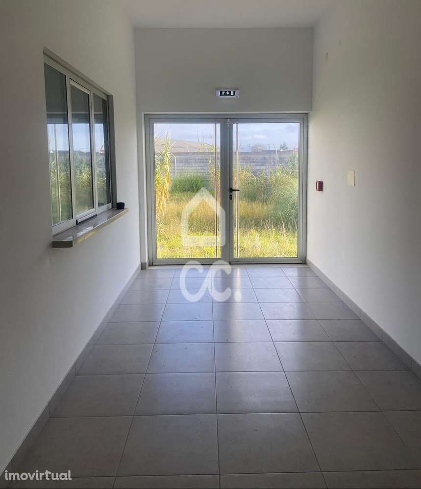 PAVILHÃO INDUSTRIAL EM PATAIAS - Grande imagem: 3/13