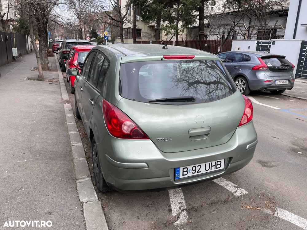 Nissan Tiida - 2
