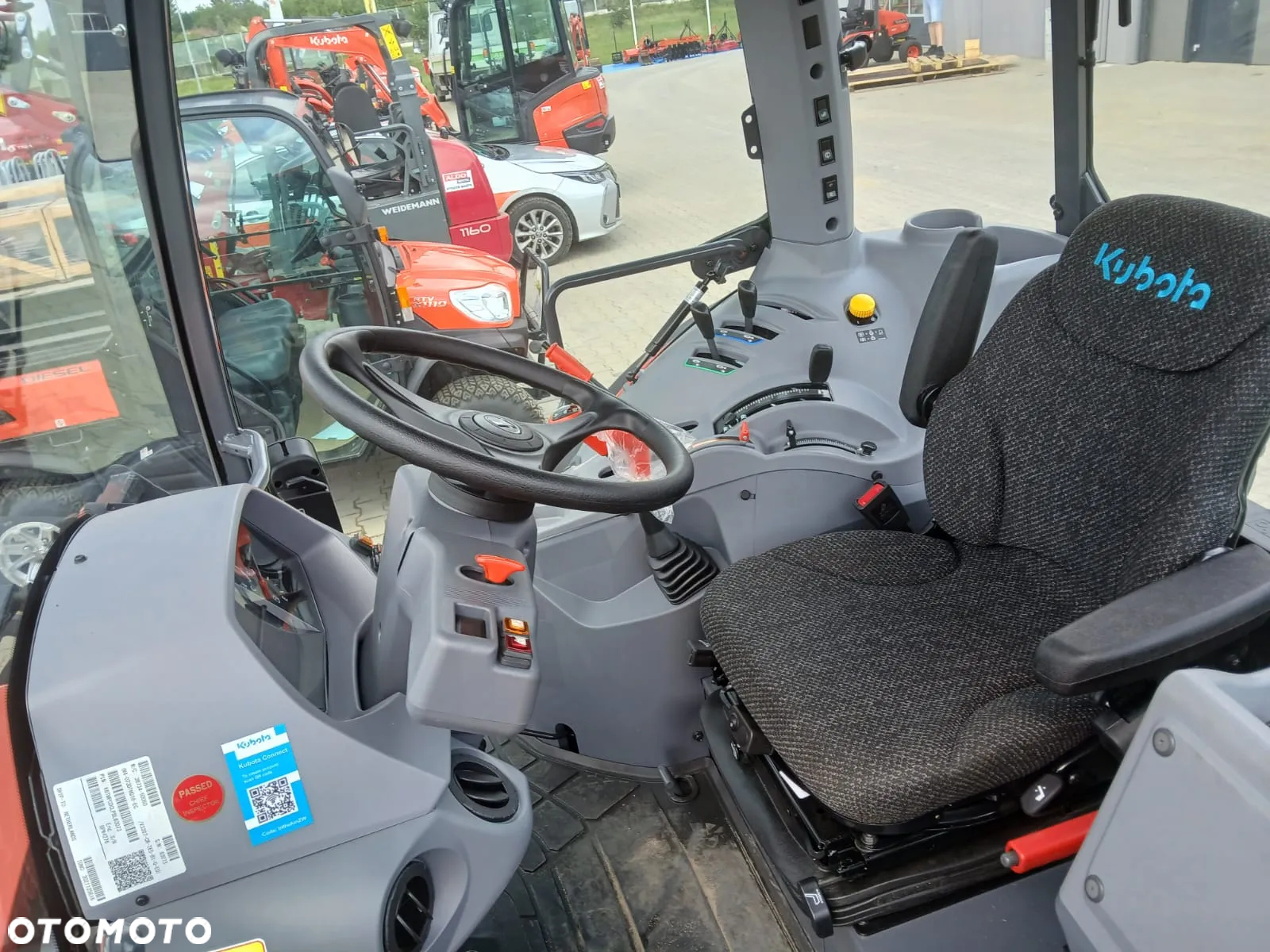 Kubota M4-073 18 x 18 - 3
