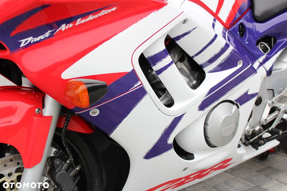 Honda CBR - 11