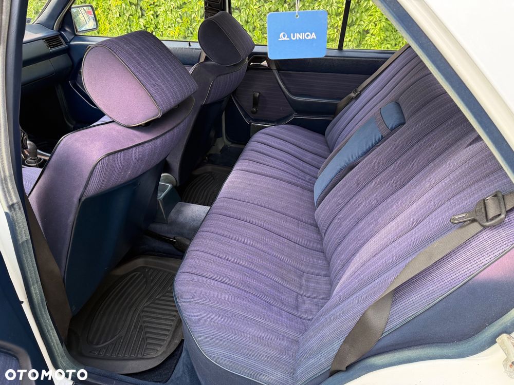 Mercedes-Benz W124 (1984-1993) - 14