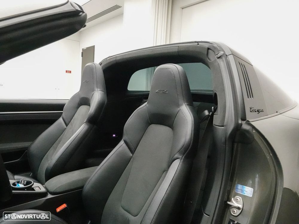 Porsche 911 (992) Targa 4 GTS PDK - 27