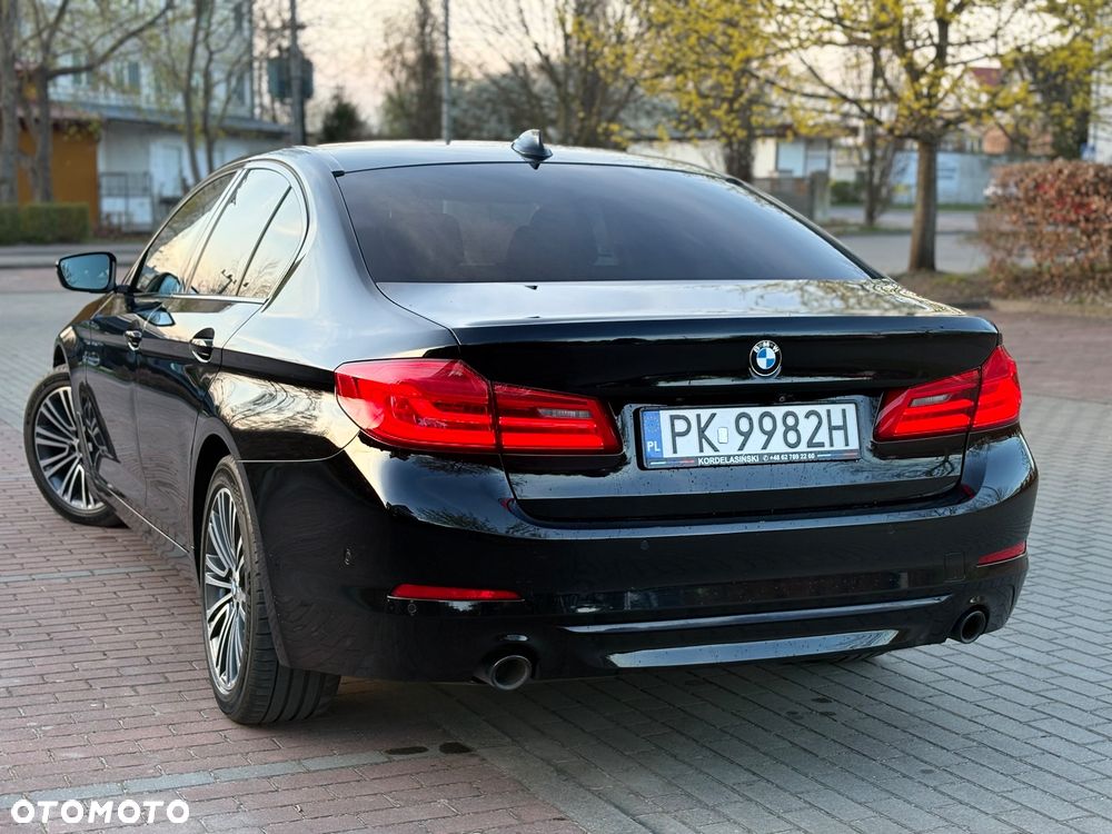 BMW Seria 5 520d Sport Line - 13